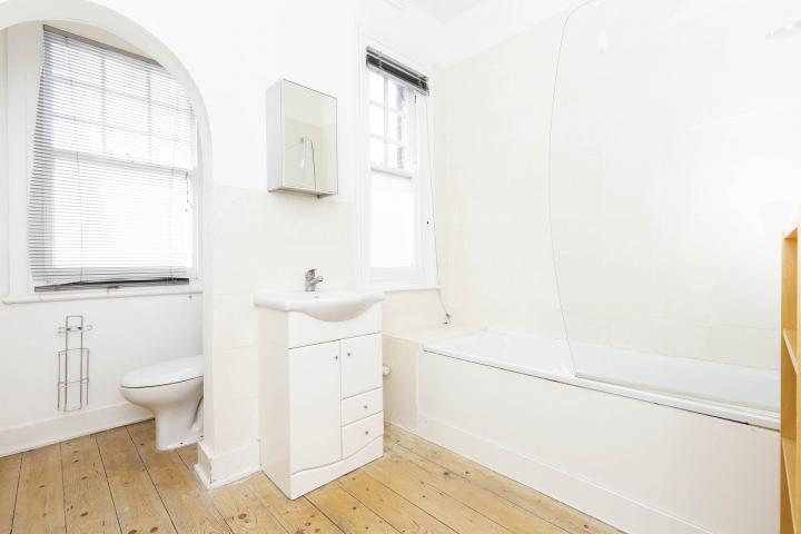 Modern Apartment Dennington Park Road, West Hampstead